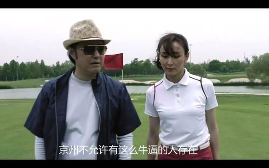 如小熊从蛰伏中醒来，我已起头爱上如许的一个你。」在藏书楼里，Hyun Choi (Bae Du Na)发现书中留下如许的一句话，再看另外一本书，也是冩著统一句话。究竟是谁留下的字？不知不觉间，这句话已扣著Hyun Choi的心弦，她要找出阿谁静静留低这些话的人…… Hyun Choi是通俗朝九晚五办公室上班一族，曩昔常常由于性情太强硬，屡次遭男朋友们丢弃。当她决议要找出阿谁神秘留话人的时辰，本来真实的恋爱已在那一刻产生。 Yong Lee初次执导之作《Do you like spring bear?》，由